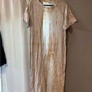 Old Navy Cream Maxi Dress with Timeless Elegance